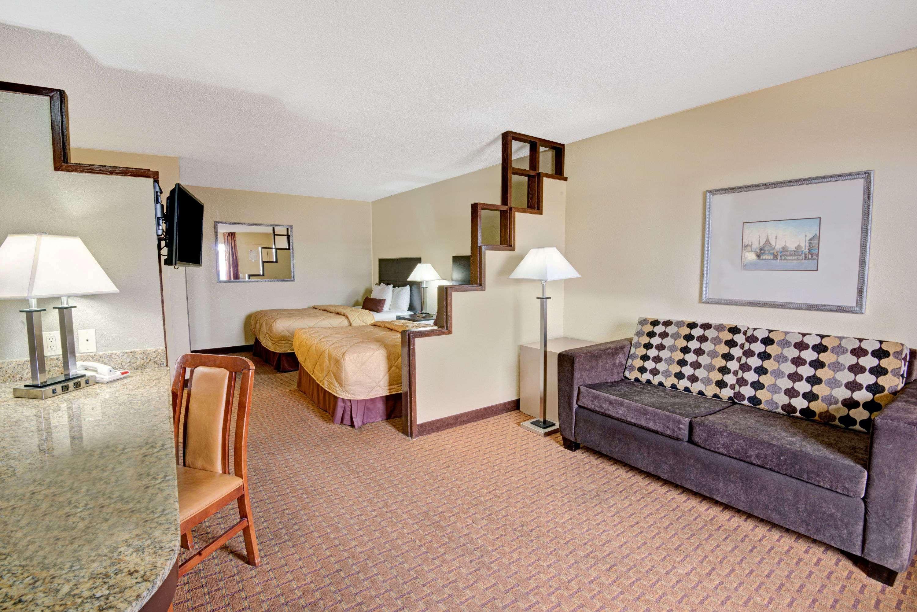 Ramada By Wyndham Hotel 3*