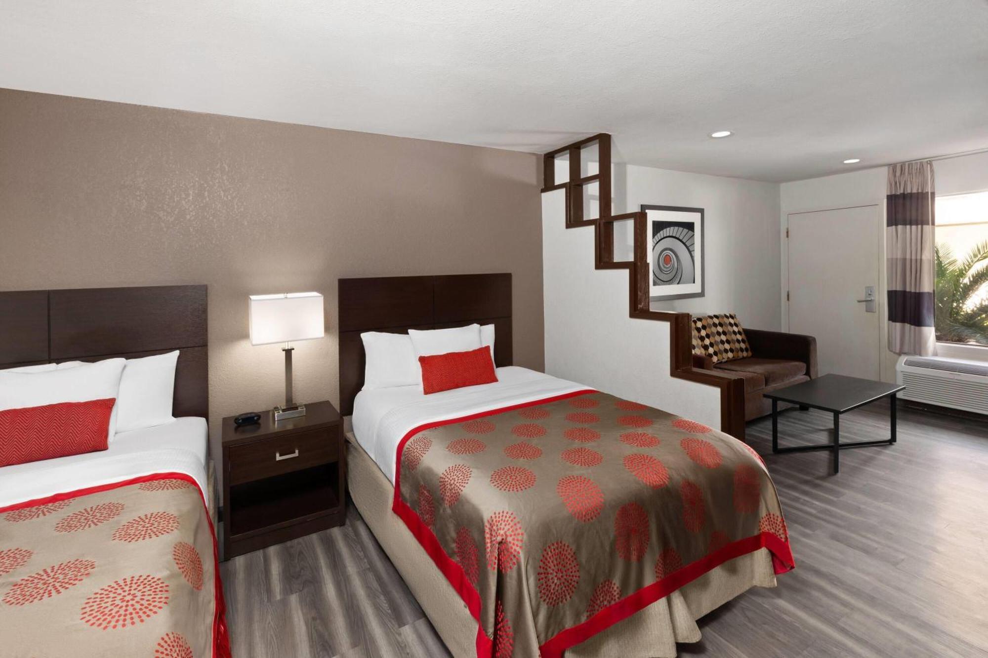 Ramada By Wyndham 3*