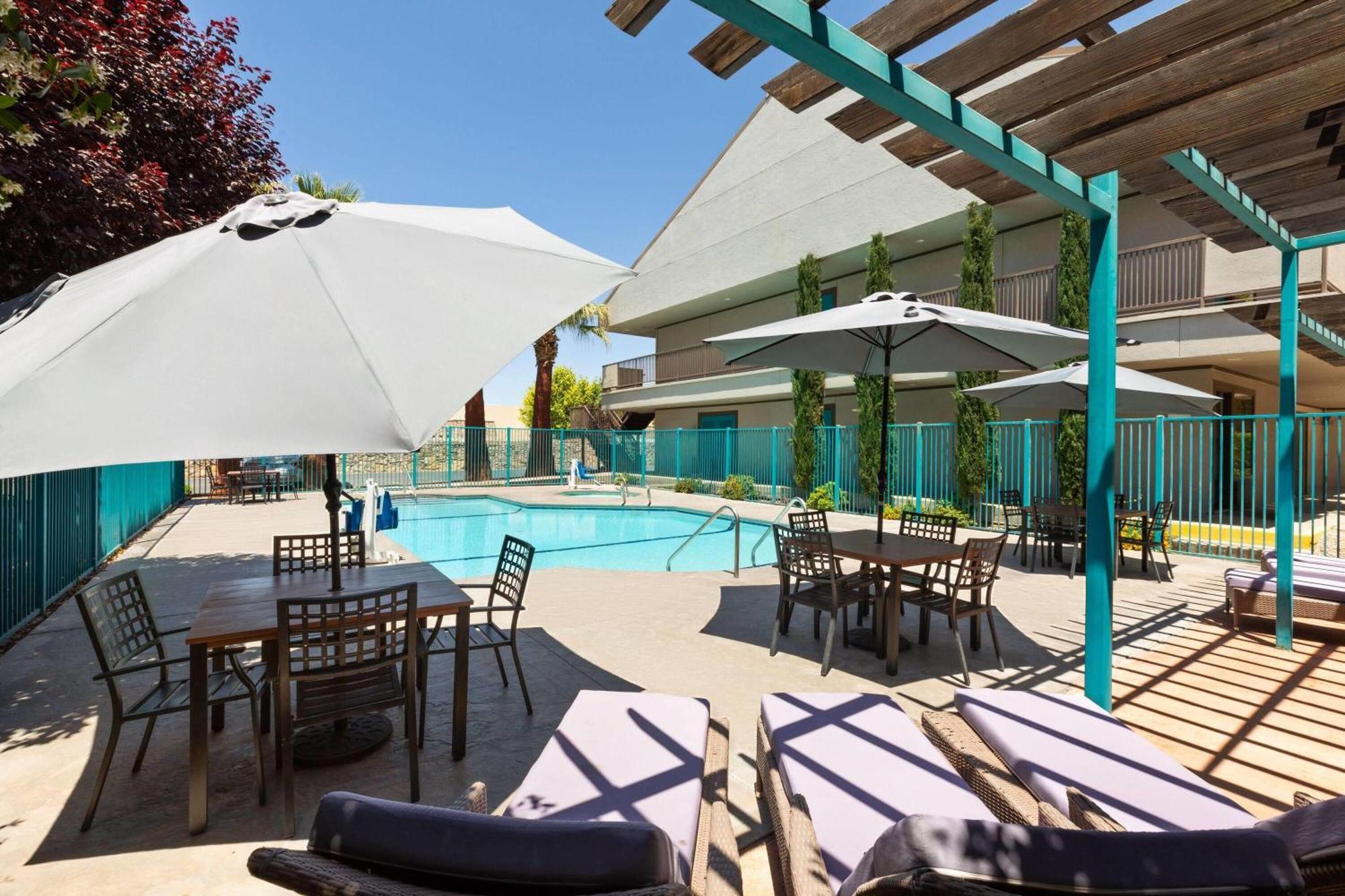Ramada By Wyndham Hotel